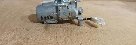 Toyota Yaris Ignition lock 45020521