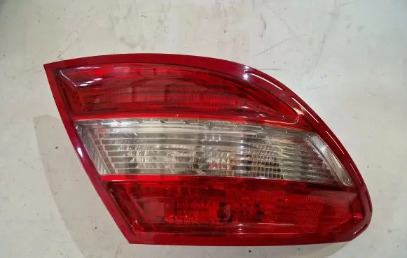 Mercedes-Benz C W204 Rear/tail lights 2048200164L