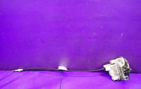 Fiat Panda 141 Front door lock 46803511
