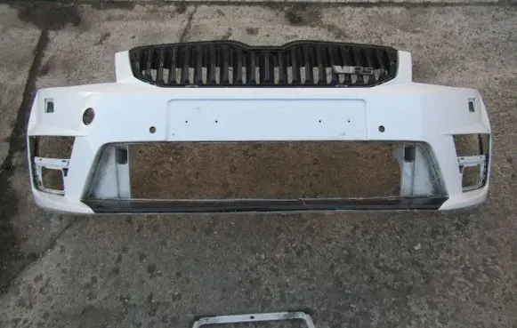 Skoda Octavia Mk3 (5E) Front bumper 5E0807221F