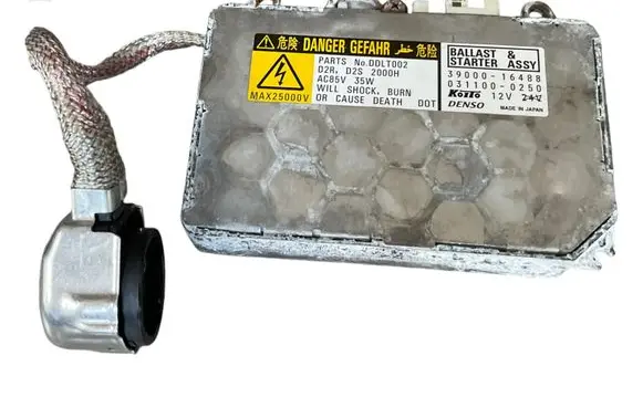 Land Rover Discovery 3 - LR3 Headlight ballast module Xenon 3900016488 0311000250