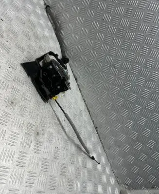 Audi Q7 4M Front door lock 8J1837015F