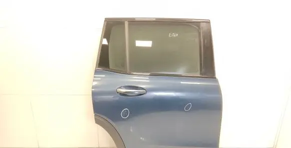 Mercedes-Benz EQB Rear door