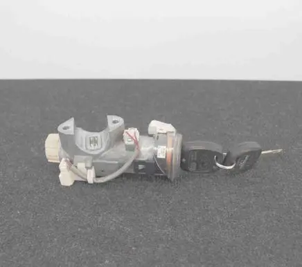 Subaru Legacy Ignition lock 88215AG000 X1T25971