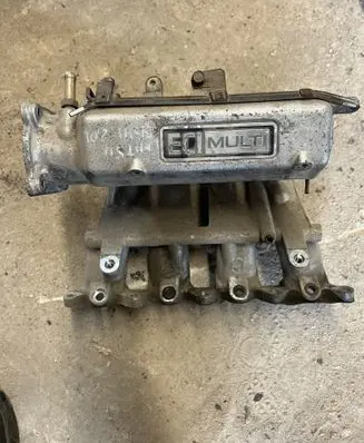 Mitsubishi Carisma Intake manifold