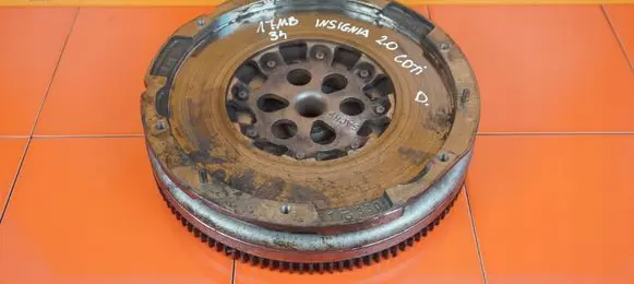 Opel Insignia A Dual mass flywheel 55484450 B20DTH