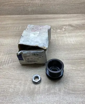 Mercedes-Benz ML W166 Alternator pulley A1661550115