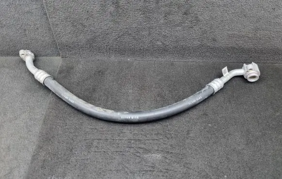 Audi A4 S4 B9 Air conditioning (A/C) pipe/hose 8W0816743D