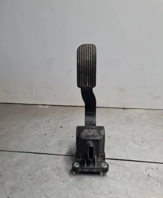 Mercedes-Benz Vito Viano W639 Accelerator throttle pedal A9063000304 0280755025 7GS00800104