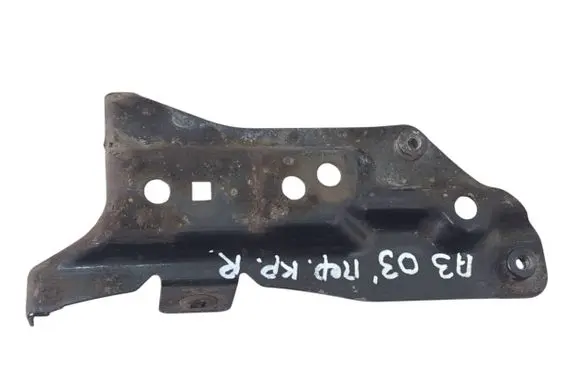 Audi A3 S3 8P Fender mounting bracket 8P0821136