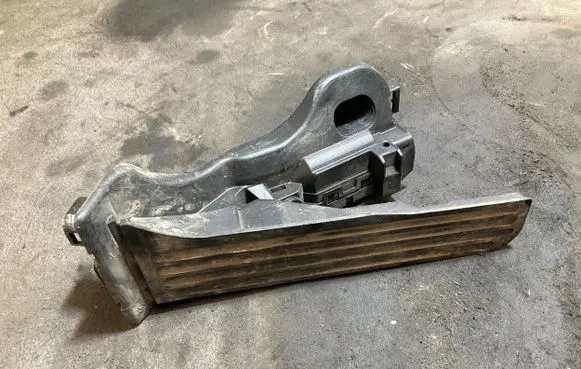 Volkswagen PASSAT B7 Accelerator throttle pedal 1K1721503AS 6PV01103905 051112