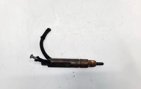 Audi A4 S4 B5 8D Fuel injector 028130201T