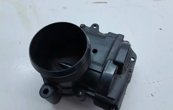 Mini Cooper Countryman R60 Throttle valve v757669880 a2c53279371