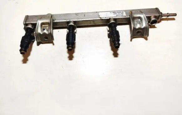 Ford Focus Fuel main line pipe 4m5g9d280da l81113150