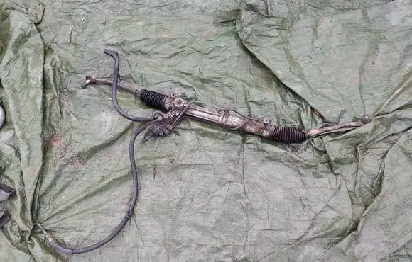 BMW 5 E39 Steering rack 32136751745