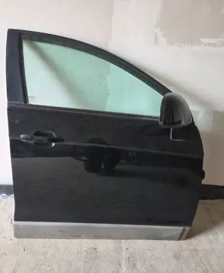 Chevrolet Captiva Front door