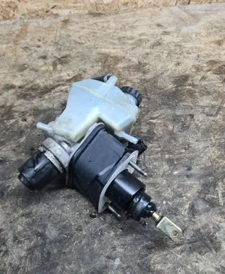 Mercedes-Benz E W211 Master brake cylinder A2114300302 A0004300312