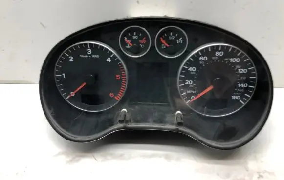 Audi A3 S3 8P Speedometer (instrument cluster) 8P0920981A