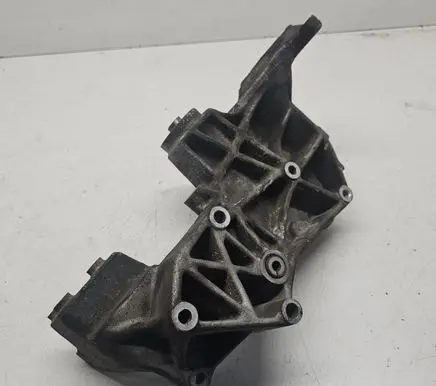 Audi A4 S4 B5 8D Generator/alternator bracket 058145523B