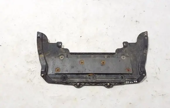 BMW 5 G30 G31 G38 Engine splash shield/under tray 7363731