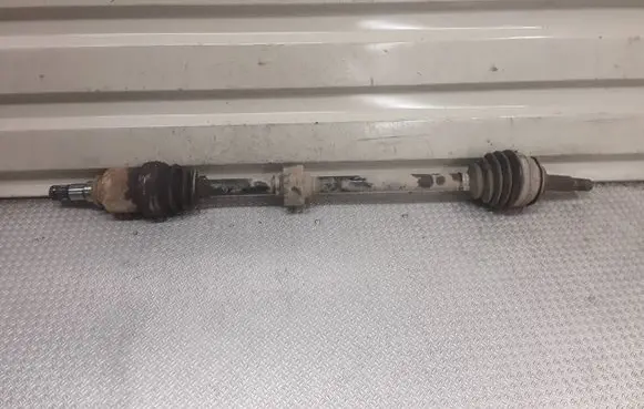Toyota Yaris Front driveshaft