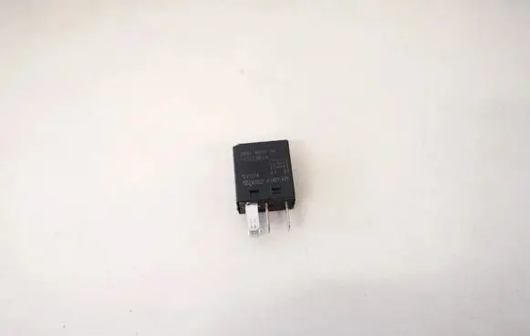 Ford Mondeo Mk III Other relay 2w9314b192ba