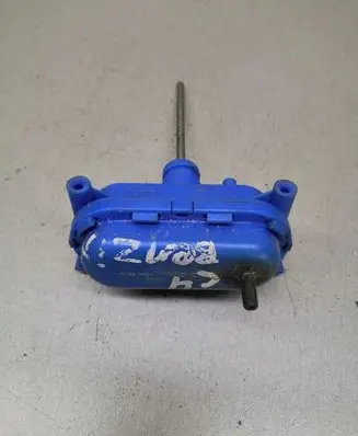 Volkswagen Golf III Central locking vacuum pump 4A0862153A