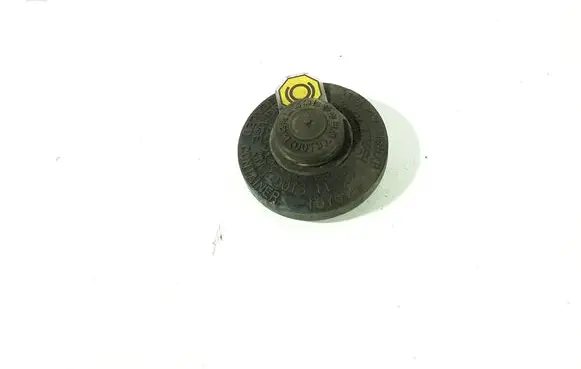 Toyota Prius+ (ZVW40) Brake fluid reservoir filler cap with level sensor 