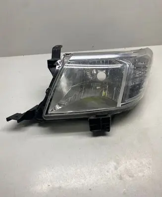 Toyota Hilux (AN10, AN20, AN30) Headlight/headlamp 240112
