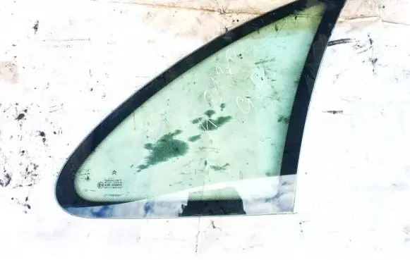Citroen Xsara Picasso Rear side window
