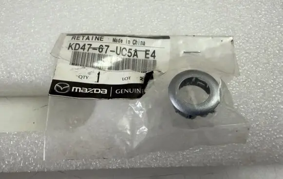 Mazda CX-5 II Front parking sensor holder (PDC) KD4767UC5AE4