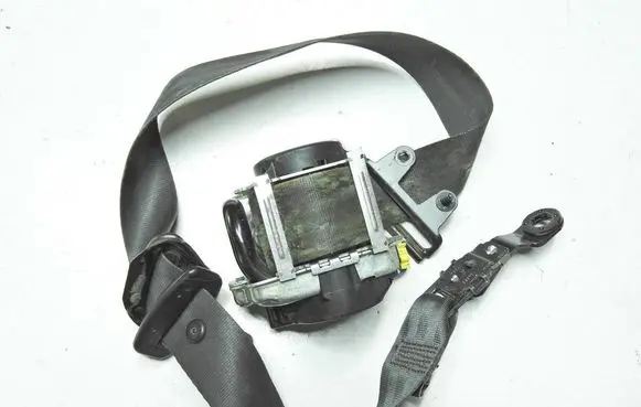 Volvo V40 Front seatbelt 31390454 24012013 619946000
