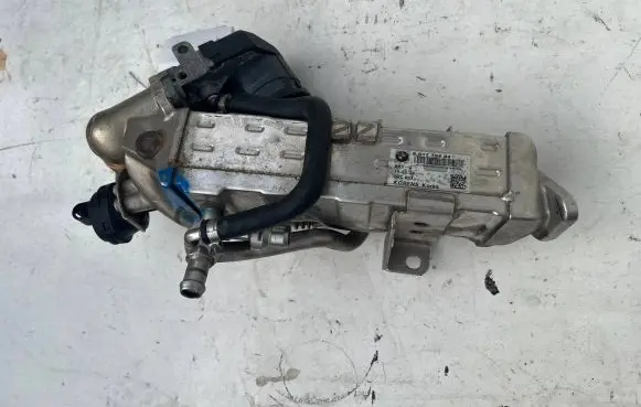 BMW 5 F10 F11 EGR valve 851772404