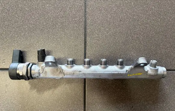 Volkswagen PASSAT B6 Fuel main line pipe 03L130089