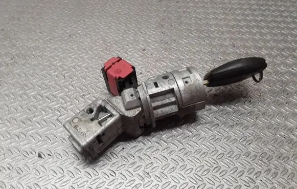 Renault Clio III Ignition lock 8200214168