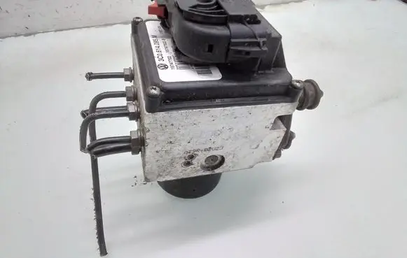 Volkswagen PASSAT B6 ABS Pump 3C0614095