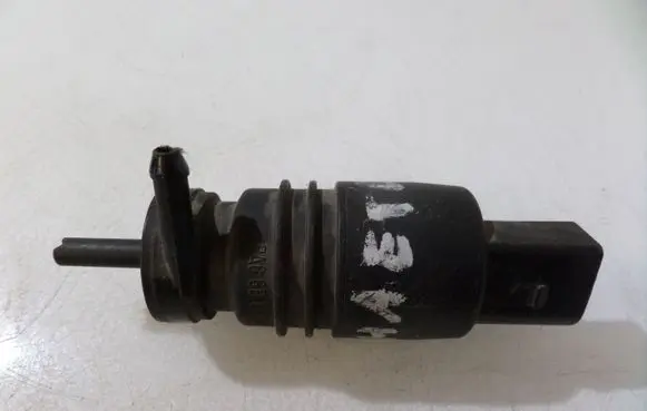 Volkswagen Phaeton Windscreen/windshield washer pump PA6GBGF30