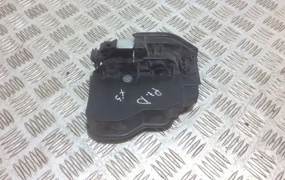 BMW X4 F26 Front door lock 7318416