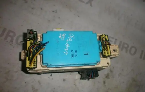 Mitsubishi Galant Fuse box set mr24316