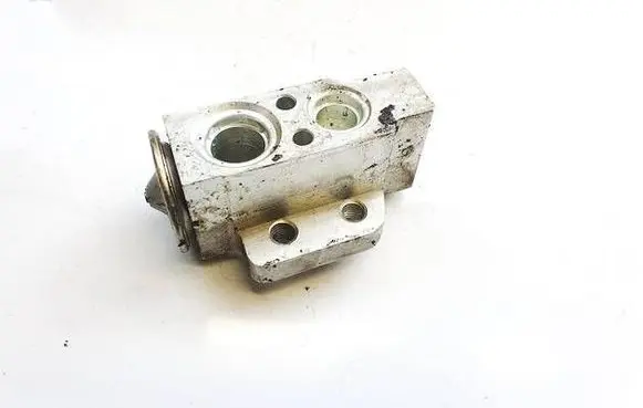 Volkswagen Golf Plus Air conditioning (A/C) expansion valve 1k0820679 cz447500-2250