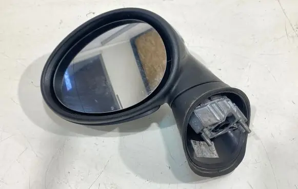 Mini Cooper Countryman R60 Front door electric wing mirror