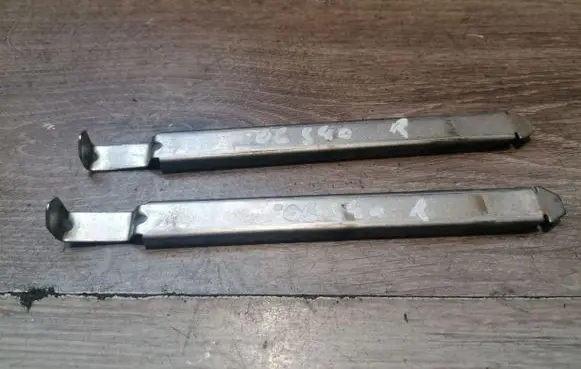 Volvo S40 Headlight/headlamp mounting bracket