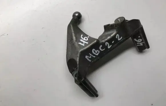 Mercedes-Benz C W204 Engine mounting bracket A6460160038