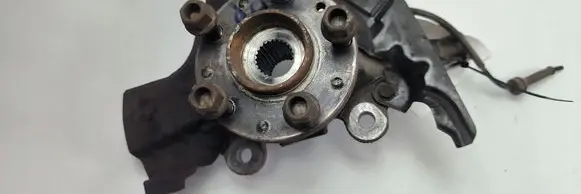 Opel Combo D Front wheel hub spindle knuckle 