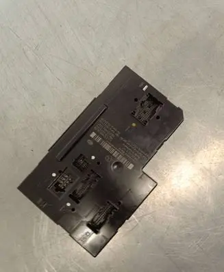Mercedes-Benz CLS C218 X218 SAM control unit 2129001606 2129011204 2319025101