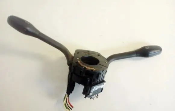 Volkswagen PASSAT B4 Indicator stalk