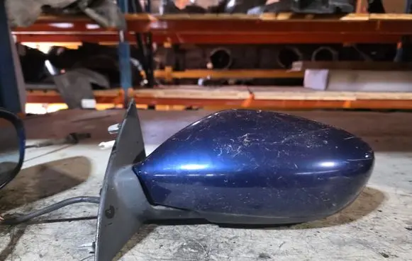 Front door electric wing mirror