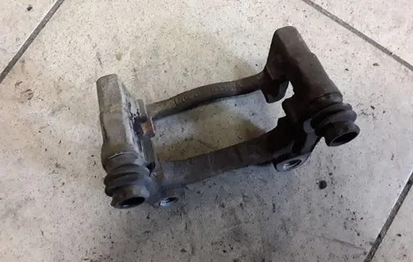 Peugeot 407 Brake caliper pad carrier rear 0396A 114H
