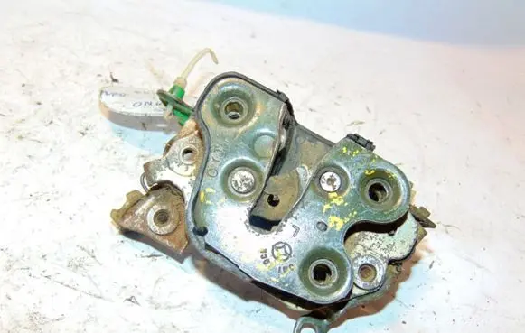 Nissan Terrano Front door lock 8050378G00