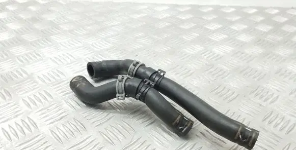 Engine coolant pipe/hose